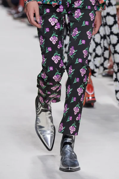 Look 69